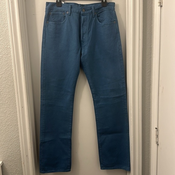 Levi's 501  Mens Jeans Size 32x32 blue Straight Fit Button Fly Denim - Picture 3 of 15